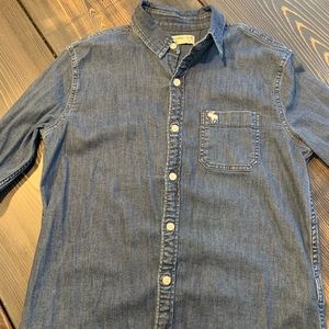 Youth boys Abercrombie kids Jean shirt